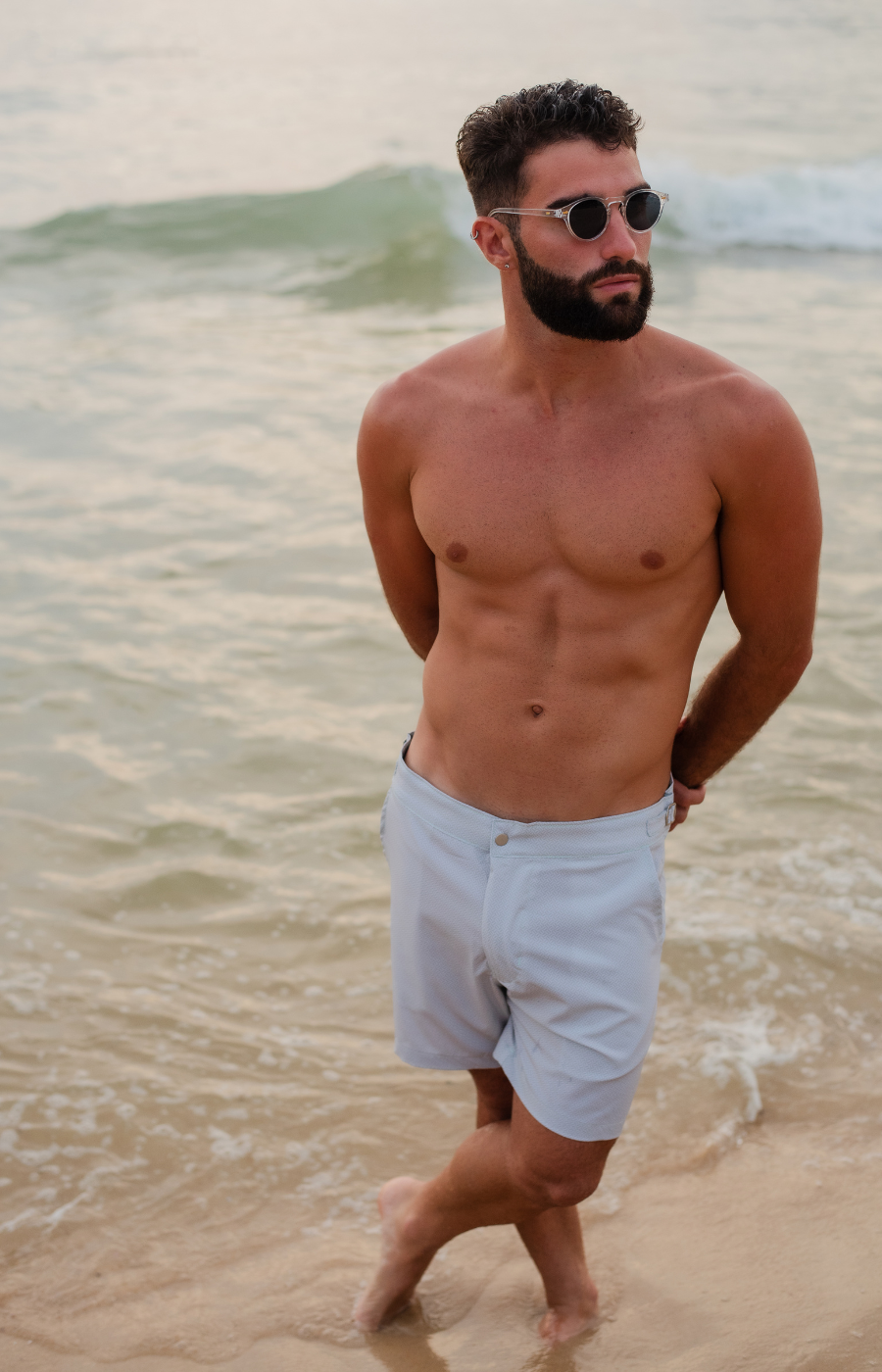 Short siena branco ajuste lateral de praia